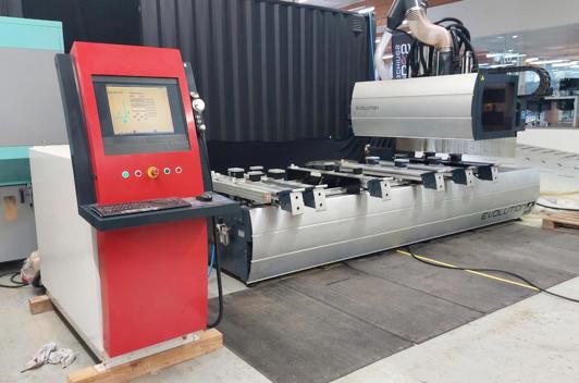 Holztech Industrial Evolution C Pod and rail CNC working center
