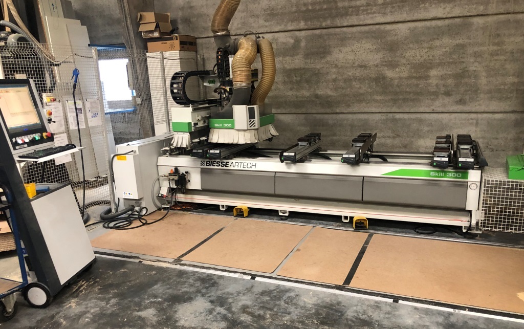 CNC machining center BIESSE SKILL 300 CTS