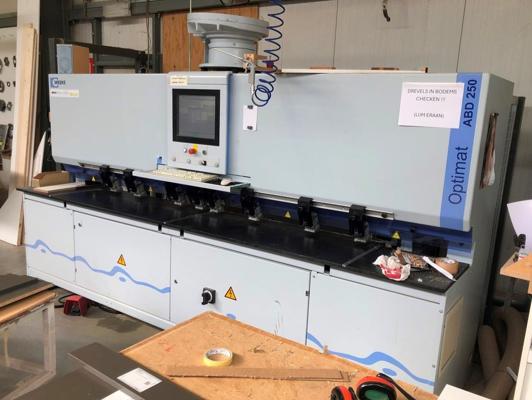 Weeke ABD 250 CNC Boor-drevelinschieter