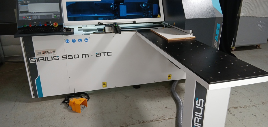 AES Sirius 950-M-ATC Compacte CNC Boor- en freescenter