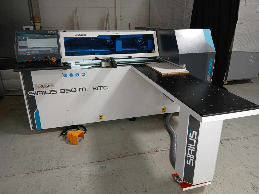 AES Sirius 950-M-ATC Compacte CNC Boor- en freescenter